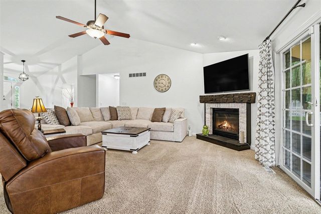 17 Longmeadow Lane, Niles, MI 49120