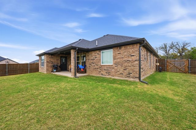 122 North Meadows, Pottsboro, TX 75076