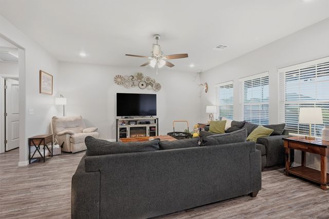 122 North Meadows, Pottsboro, TX 75076