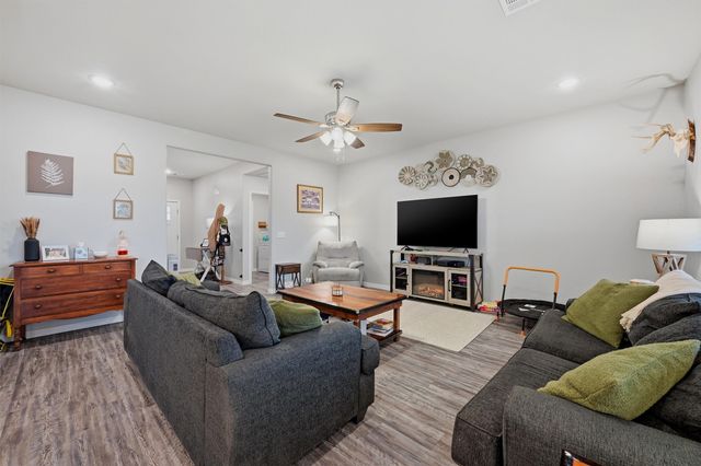 122 North Meadows, Pottsboro, TX 75076