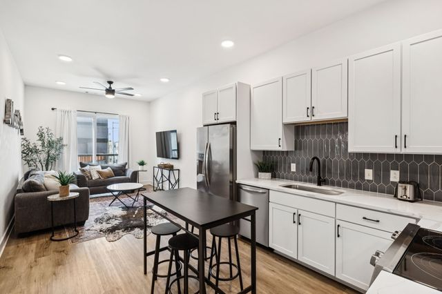 815 Main St Apt 103, Nashville, TN 37206