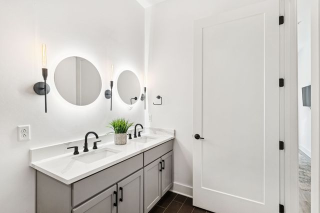 815 Main St Apt 103, Nashville, TN 37206