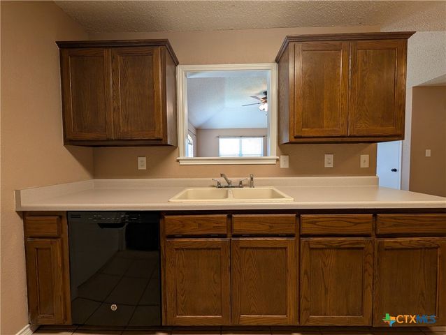 1644 W County Line Road, New Braunfels, TX 78130