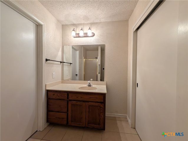 1644 W County Line Road, New Braunfels, TX 78130