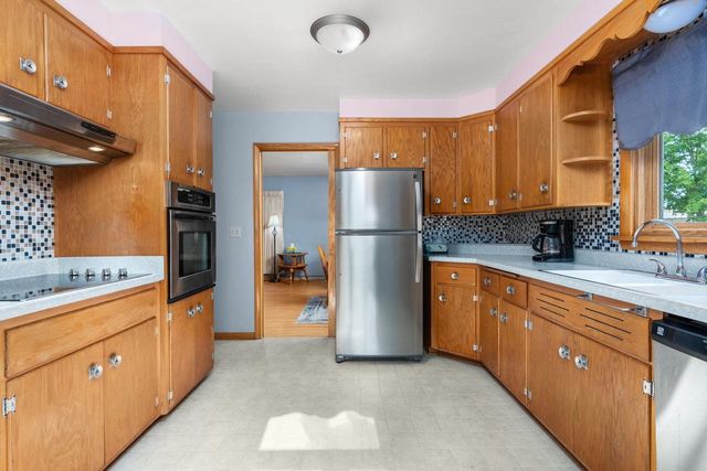 648 N Webb Avenue, Reedsburg, WI 53959