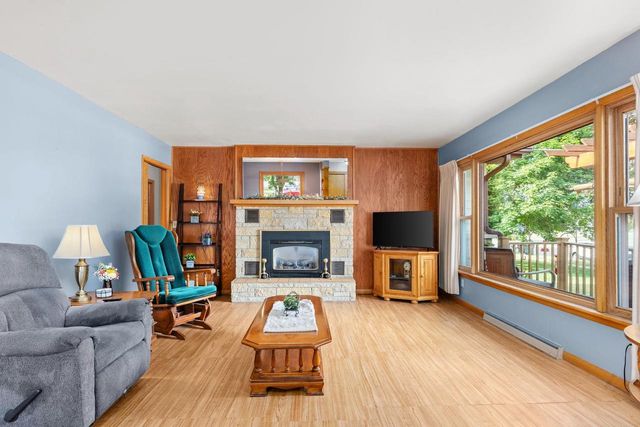 648 N Webb Avenue, Reedsburg, WI 53959