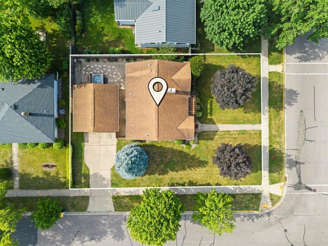 648 N Webb Avenue, Reedsburg, WI 53959