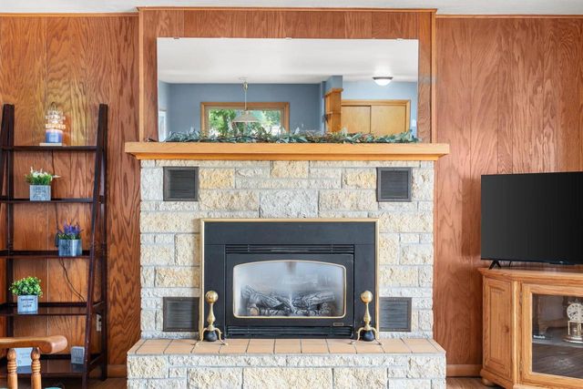 648 N Webb Avenue, Reedsburg, WI 53959
