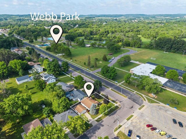 648 N Webb Avenue, Reedsburg, WI 53959