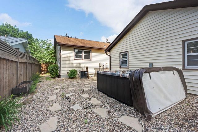 648 N Webb Avenue, Reedsburg, WI 53959
