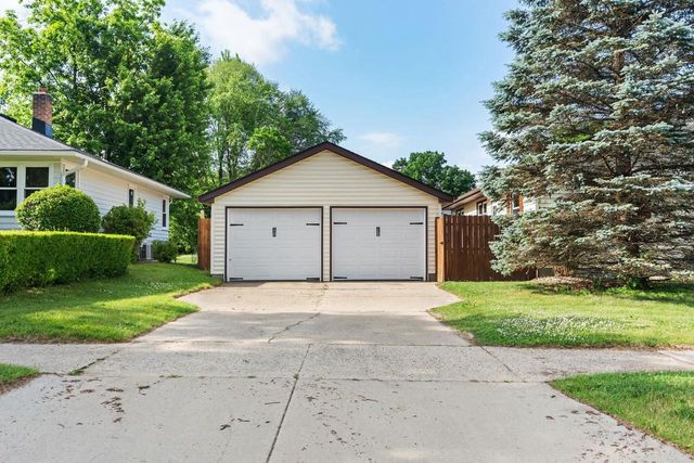 648 N Webb Avenue, Reedsburg, WI 53959