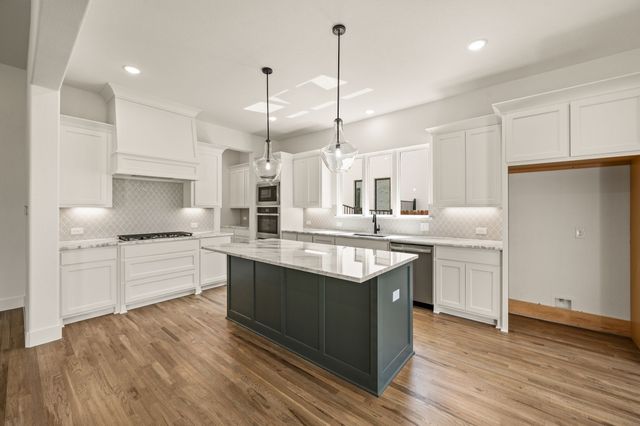 403 Kestrel Court, Aledo, TX 76008