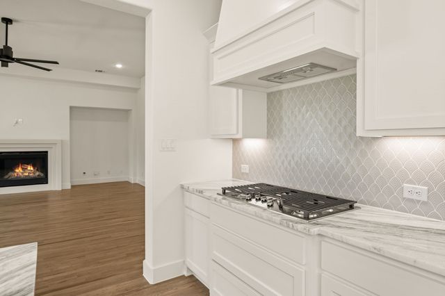 403 Kestrel Court, Aledo, TX 76008