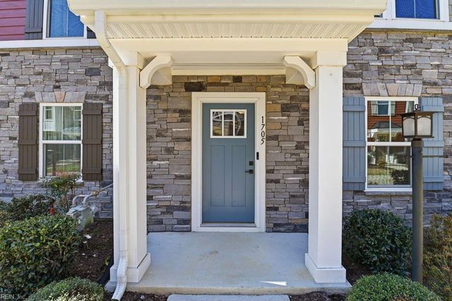 1705 Foremast LOOP, Chesapeake, VA 23323