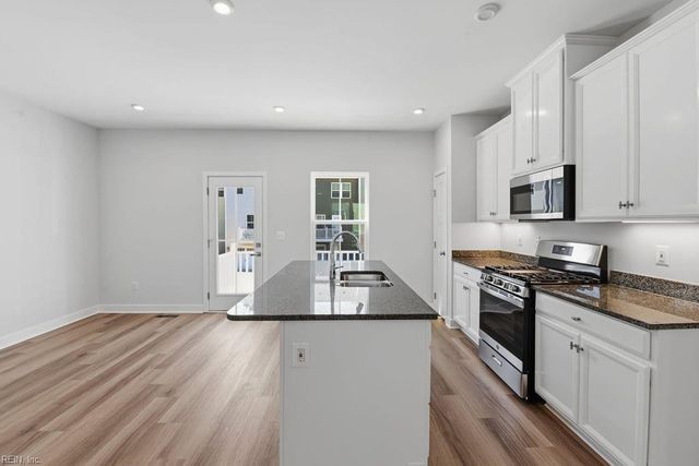 1705 Foremast LOOP, Chesapeake, VA 23323