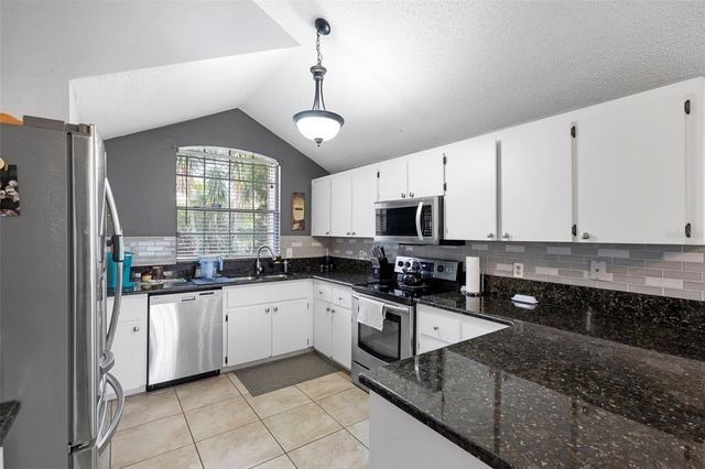 325 SONOMA VALLEY CIRCLE, Orlando, FL 32835