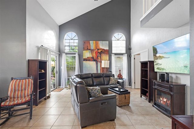 325 SONOMA VALLEY CIRCLE, Orlando, FL 32835