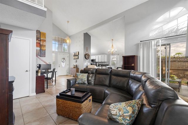 325 SONOMA VALLEY CIRCLE, Orlando, FL 32835