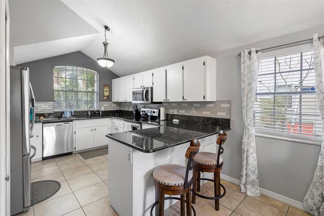 325 SONOMA VALLEY CIRCLE, Orlando, FL 32835