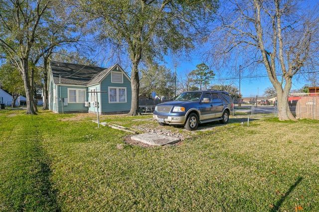 6401 Stratton Street, Houston, TX 77023