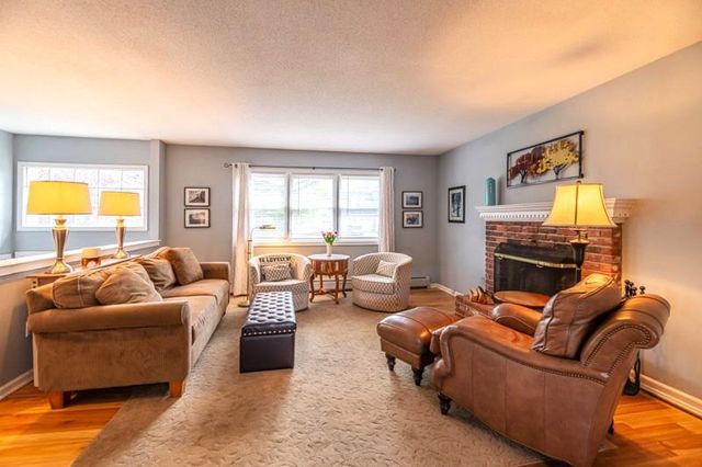 67 Valley Pass, Manchester, VT 05255