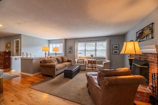 67 Valley Pass, Manchester, VT 05255