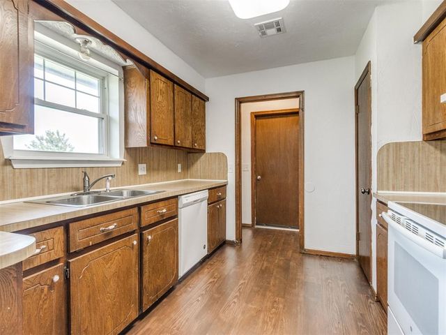 2316 N County Road 1222 Road, Blanchard, OK 73010