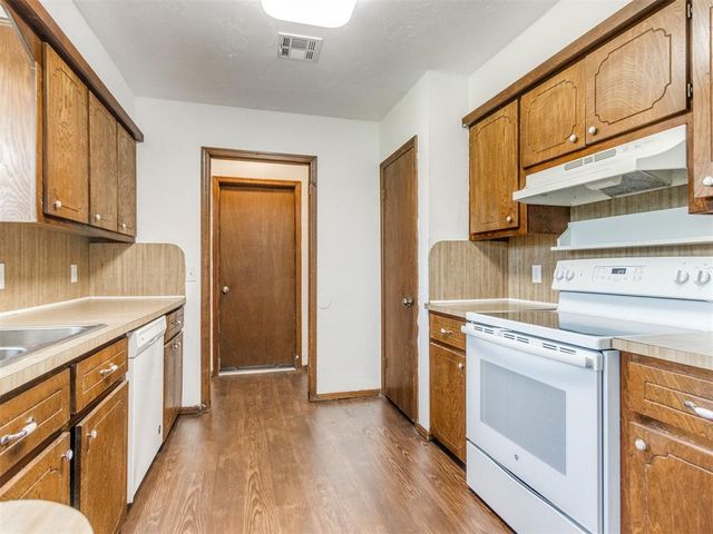 2316 N County Road 1222 Road, Blanchard, OK 73010