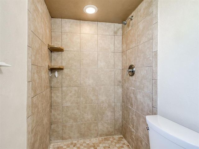 2316 N County Road 1222 Road, Blanchard, OK 73010
