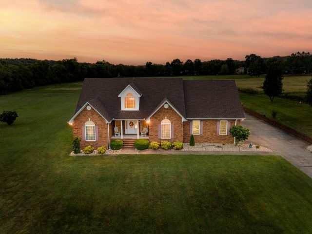 1642 Caughran Rd, Lewisburg, TN 37091