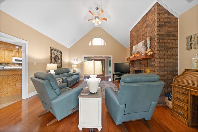 1642 Caughran Rd, Lewisburg, TN 37091