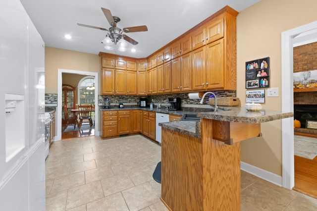 1642 Caughran Rd, Lewisburg, TN 37091