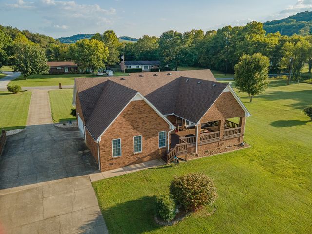 1642 Caughran Rd, Lewisburg, TN 37091