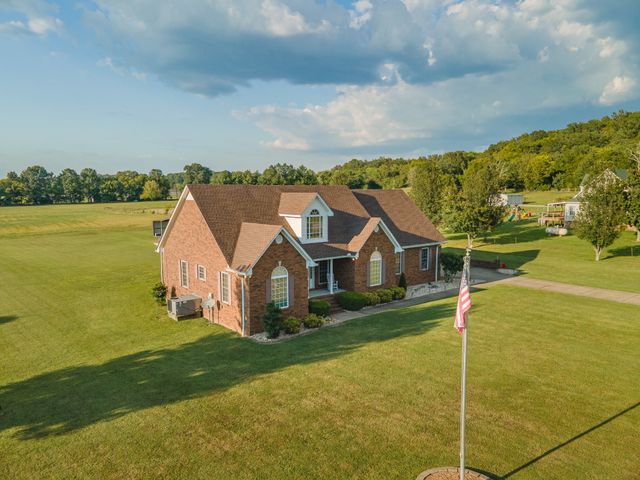 1642 Caughran Rd, Lewisburg, TN 37091