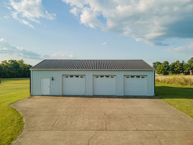 1642 Caughran Rd, Lewisburg, TN 37091