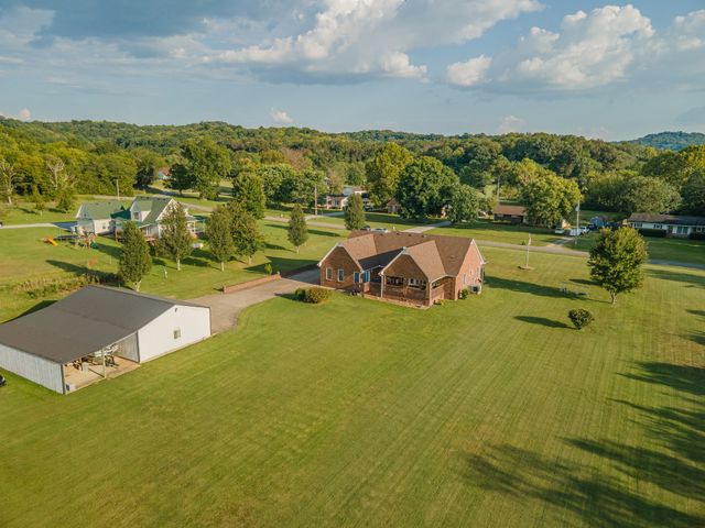 1642 Caughran Rd, Lewisburg, TN 37091