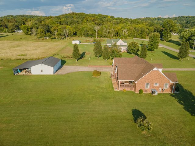 1642 Caughran Rd, Lewisburg, TN 37091