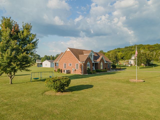 1642 Caughran Rd, Lewisburg, TN 37091