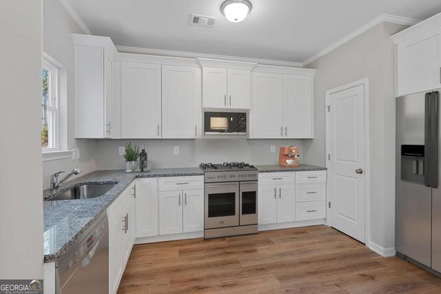 2832 Laurel Ridge Circle, Atlanta, GA 30344