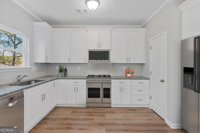 2832 Laurel Ridge Circle, Atlanta, GA 30344