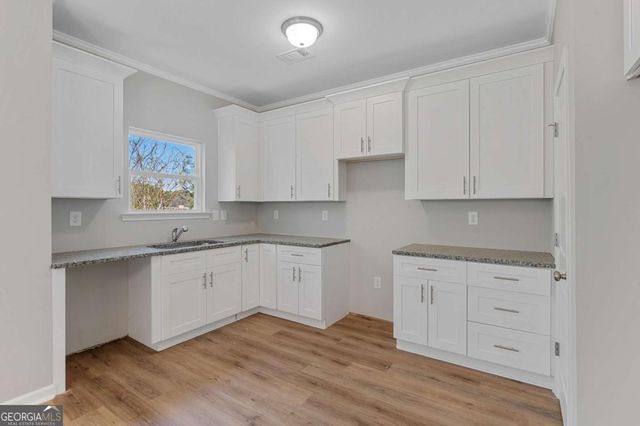 2832 Laurel Ridge Circle, Atlanta, GA 30344