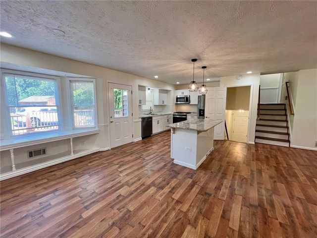 4005 Shallowford Road, Marietta, GA 30062