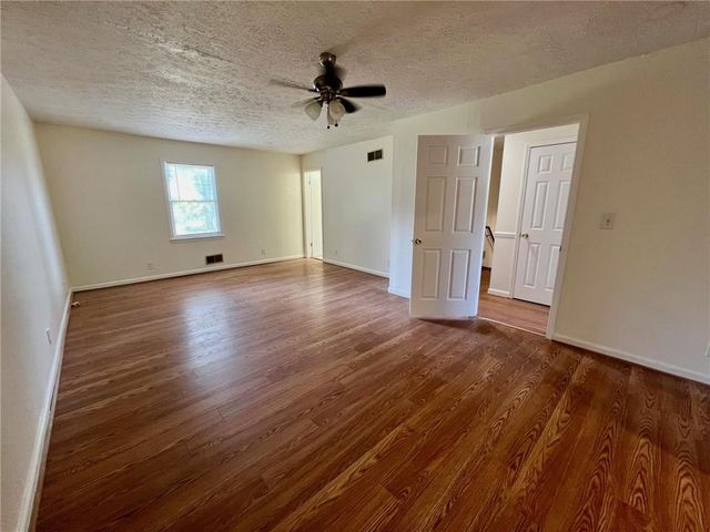 4005 Shallowford Road, Marietta, GA 30062