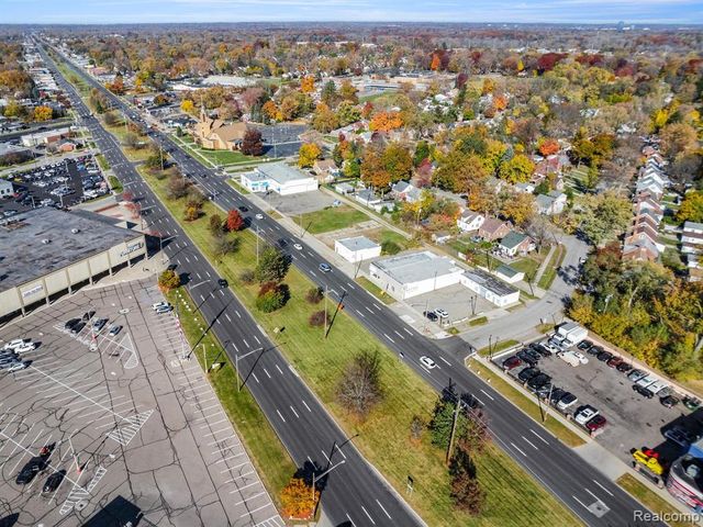 25420 Grand River Avenue, Redford, MI 48240