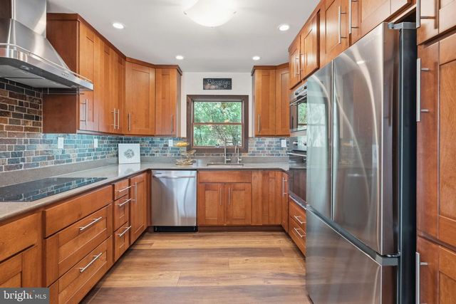 13 W INDIAN LN, Norristown, PA 19403