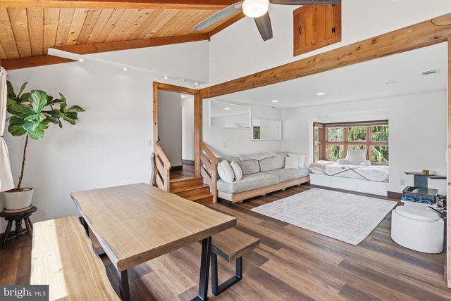 13 W INDIAN LN, Norristown, PA 19403