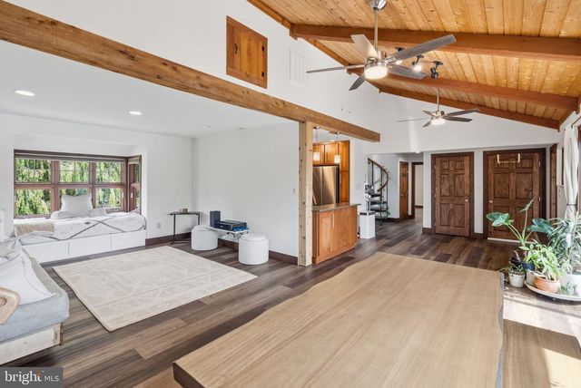 13 W INDIAN LN, Norristown, PA 19403