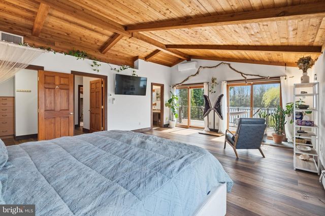 13 W INDIAN LN, Norristown, PA 19403