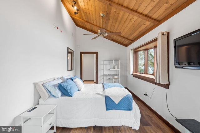 13 W INDIAN LN, Norristown, PA 19403