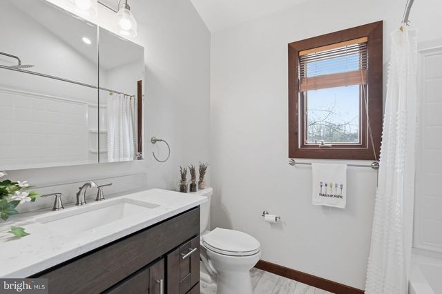 13 W INDIAN LN, Norristown, PA 19403